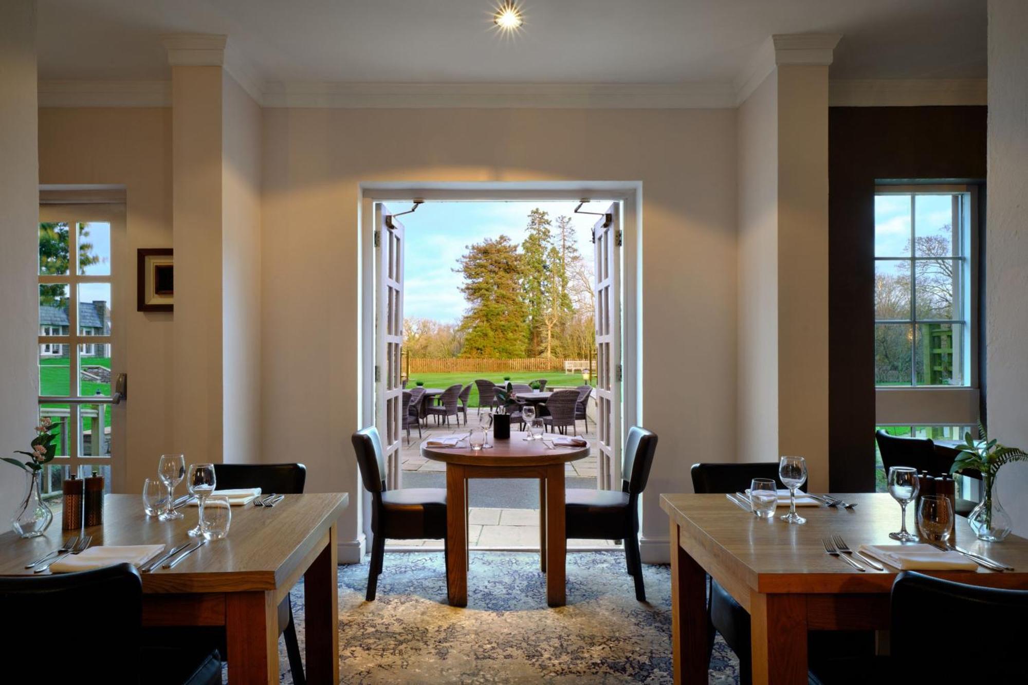 Delta Hotels By Marriott St Pierre Country Club Mathern Eksteriør bilde