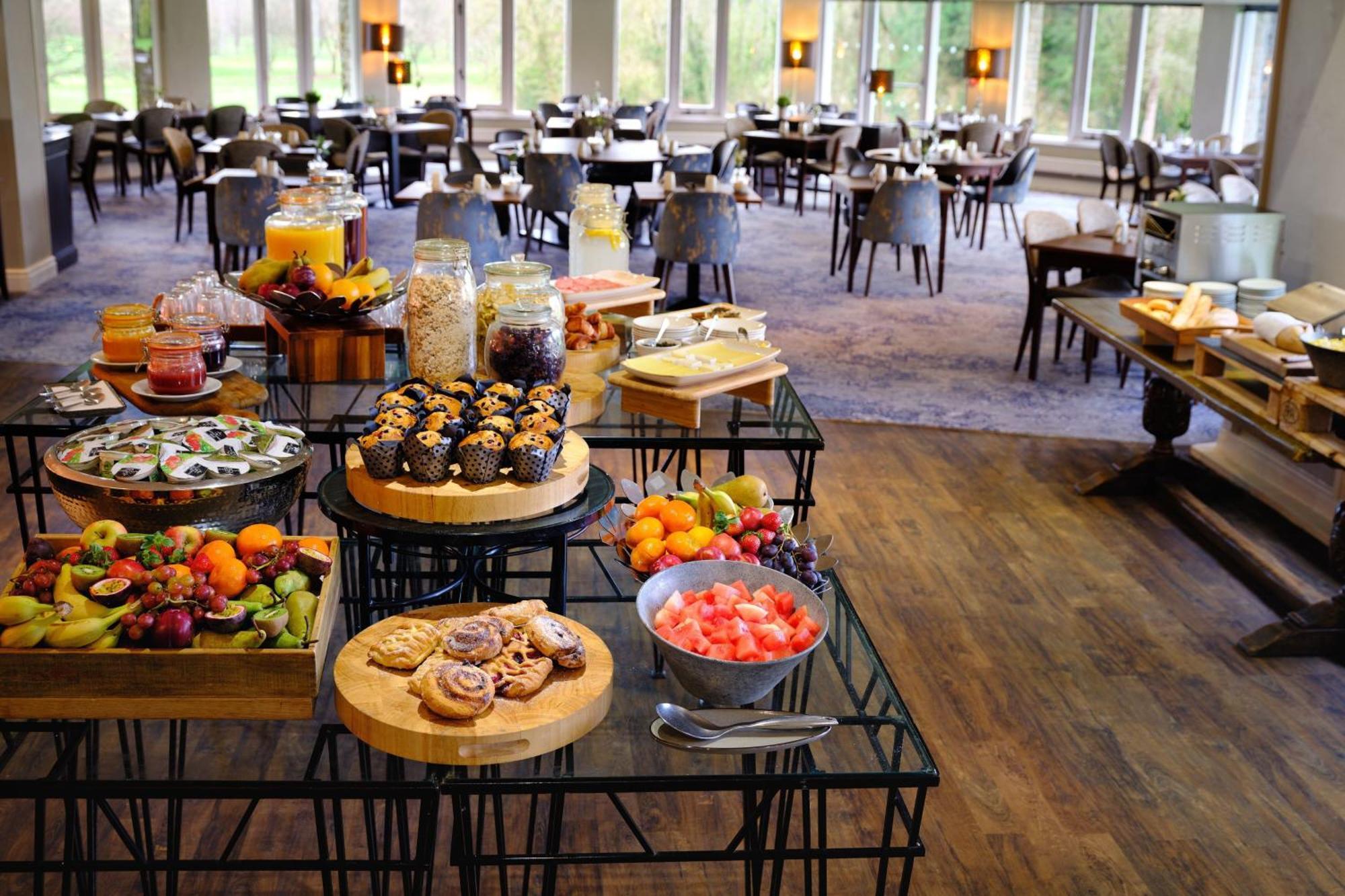 Delta Hotels By Marriott St Pierre Country Club Mathern Eksteriør bilde