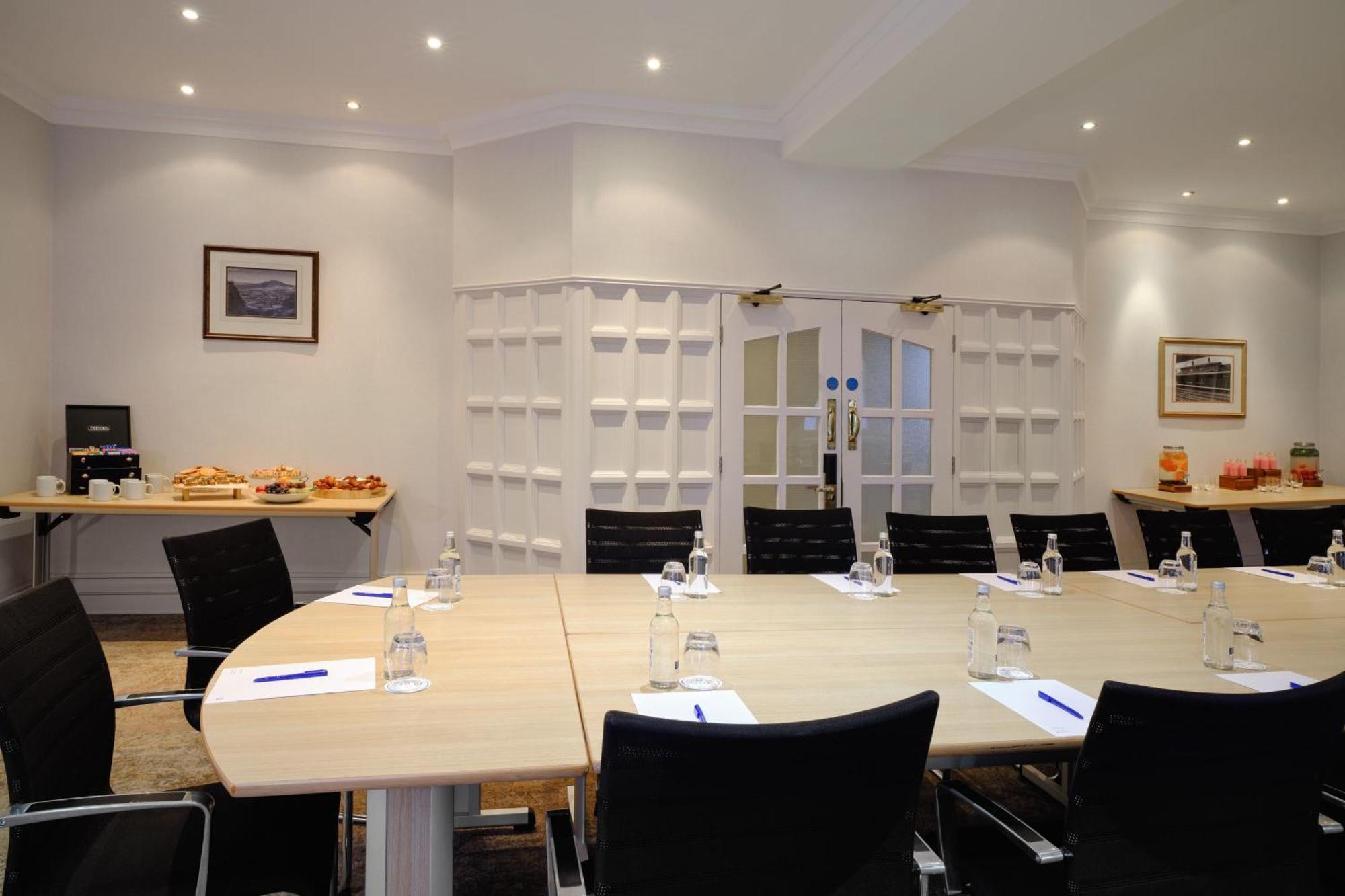 Delta Hotels By Marriott St Pierre Country Club Mathern Eksteriør bilde